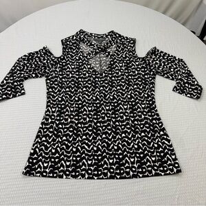 BOLD elements Black & White Cold-Shoulder Patterned Top